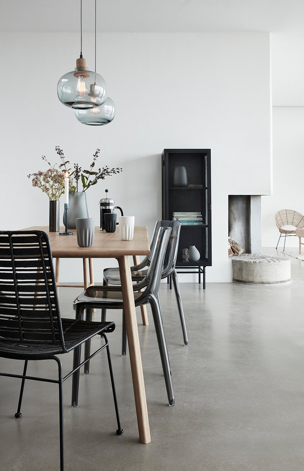 Armário de Borda Único Preto - 50x45xh150cm