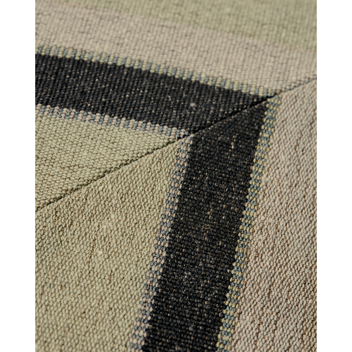 Travesseiros, Hdcanva e Pete, bege; cinza