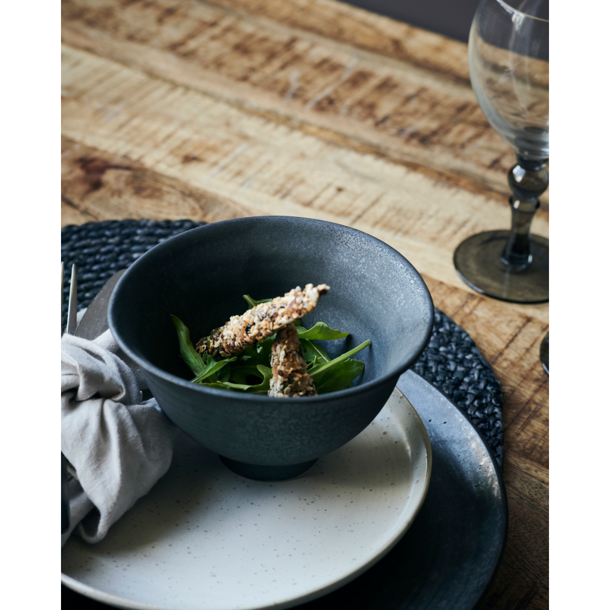 Tigela, hdpion, preto; marrom