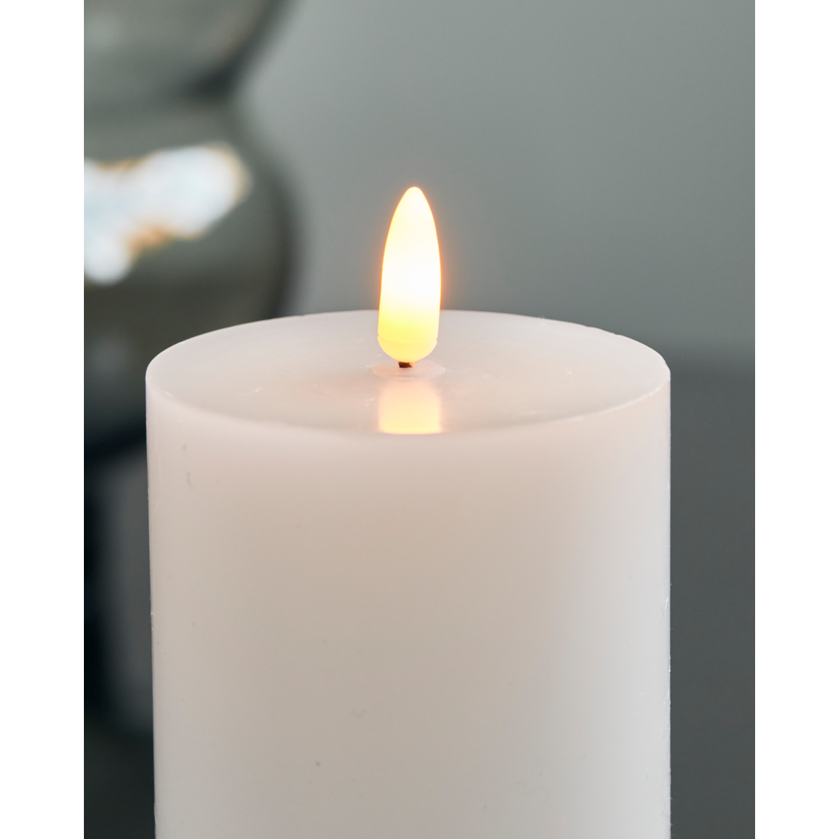 Leve, abalado, branco