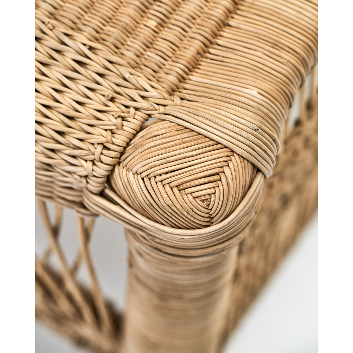 Disas, Hdrika, natureza