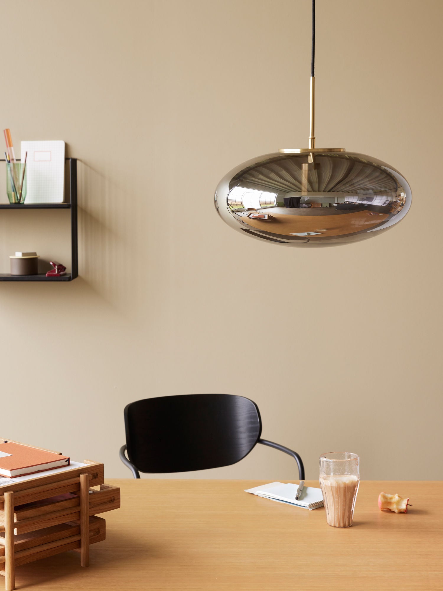 Hübsch reflete o pendente Ellipse Gray