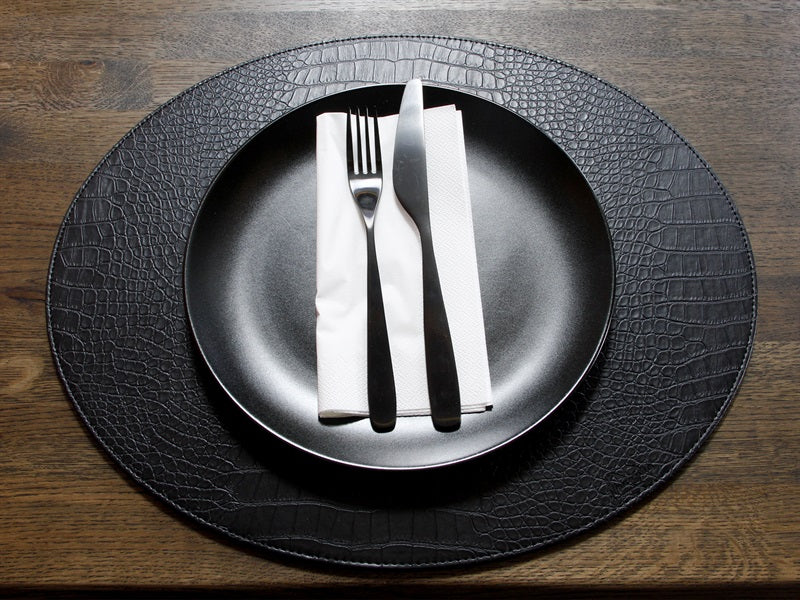 Tampa oval guardana // Padrão de mangueira preta