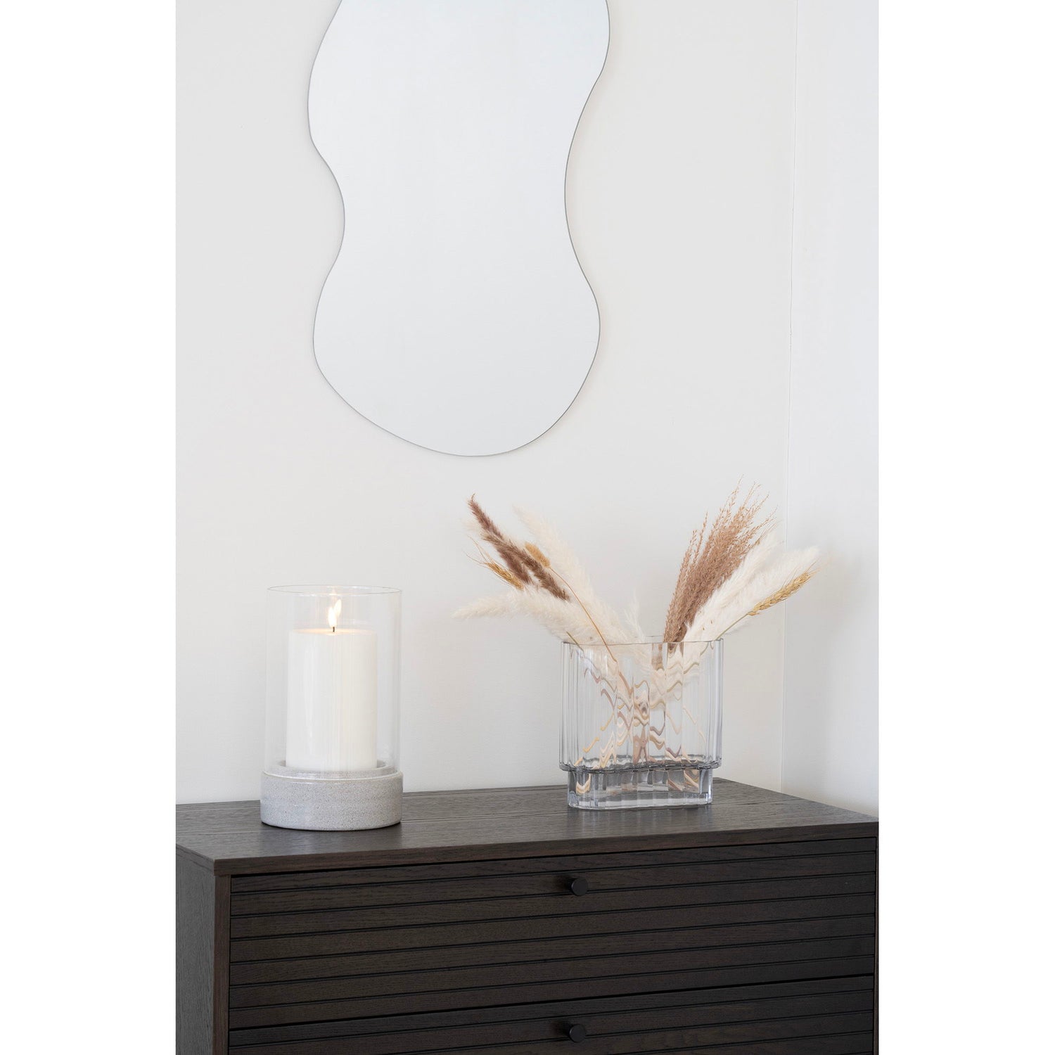 Hurricane Candlestick, cerâmica/vidro, cinza<br>16x25,5 cm