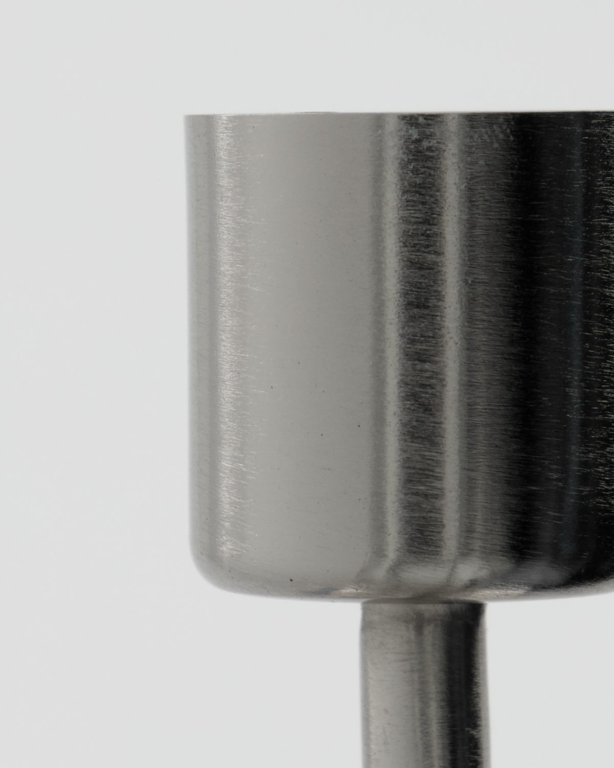 Castiçal, HDAnit, acabamento prateado