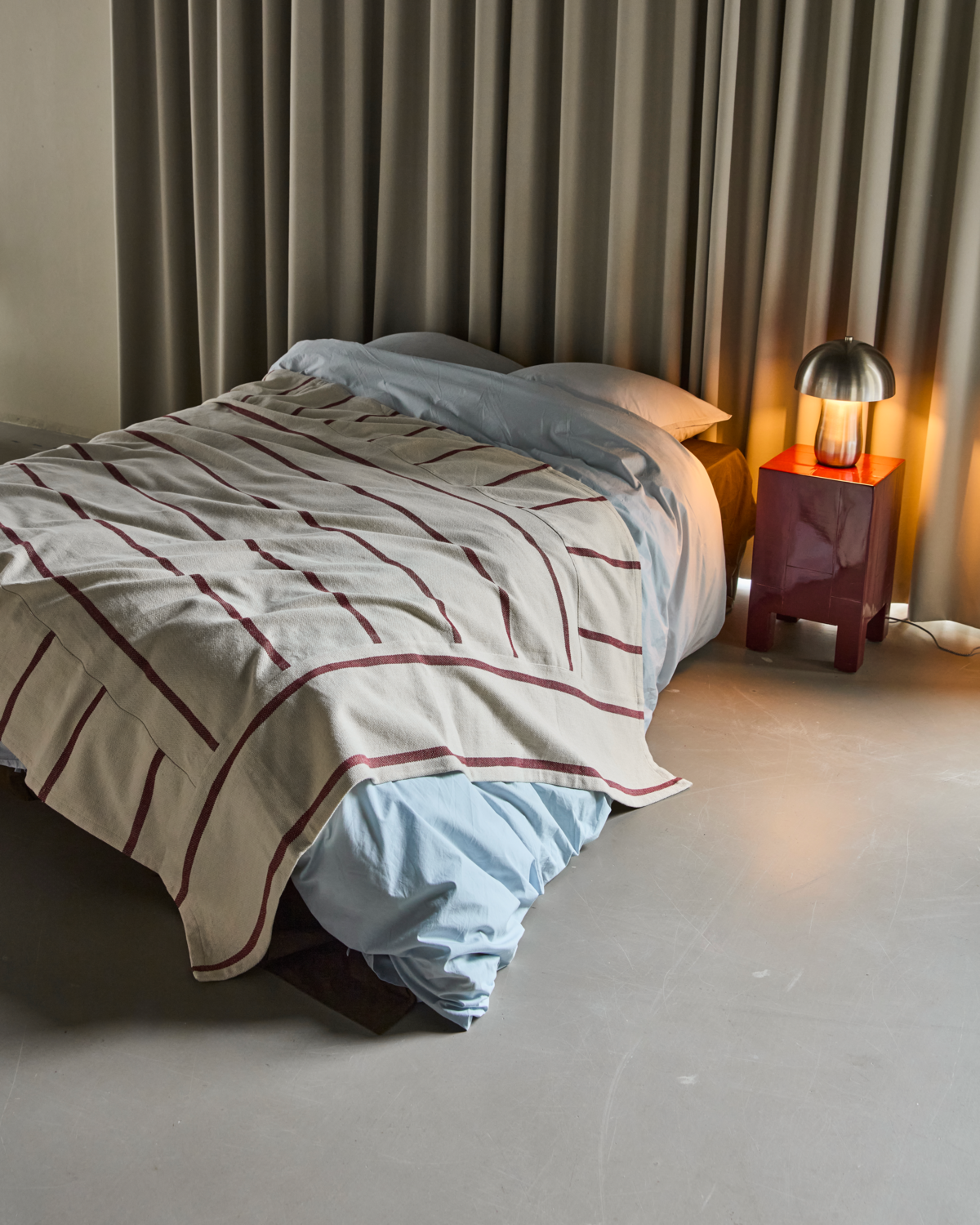 Colcha, HDNula, Branco sujo; Marrom