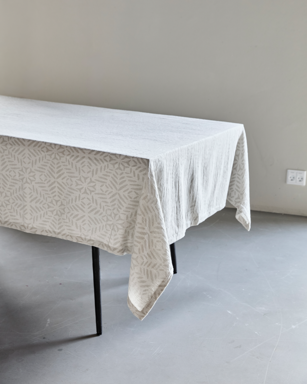 Pano, HDClip, Branco; Cinza