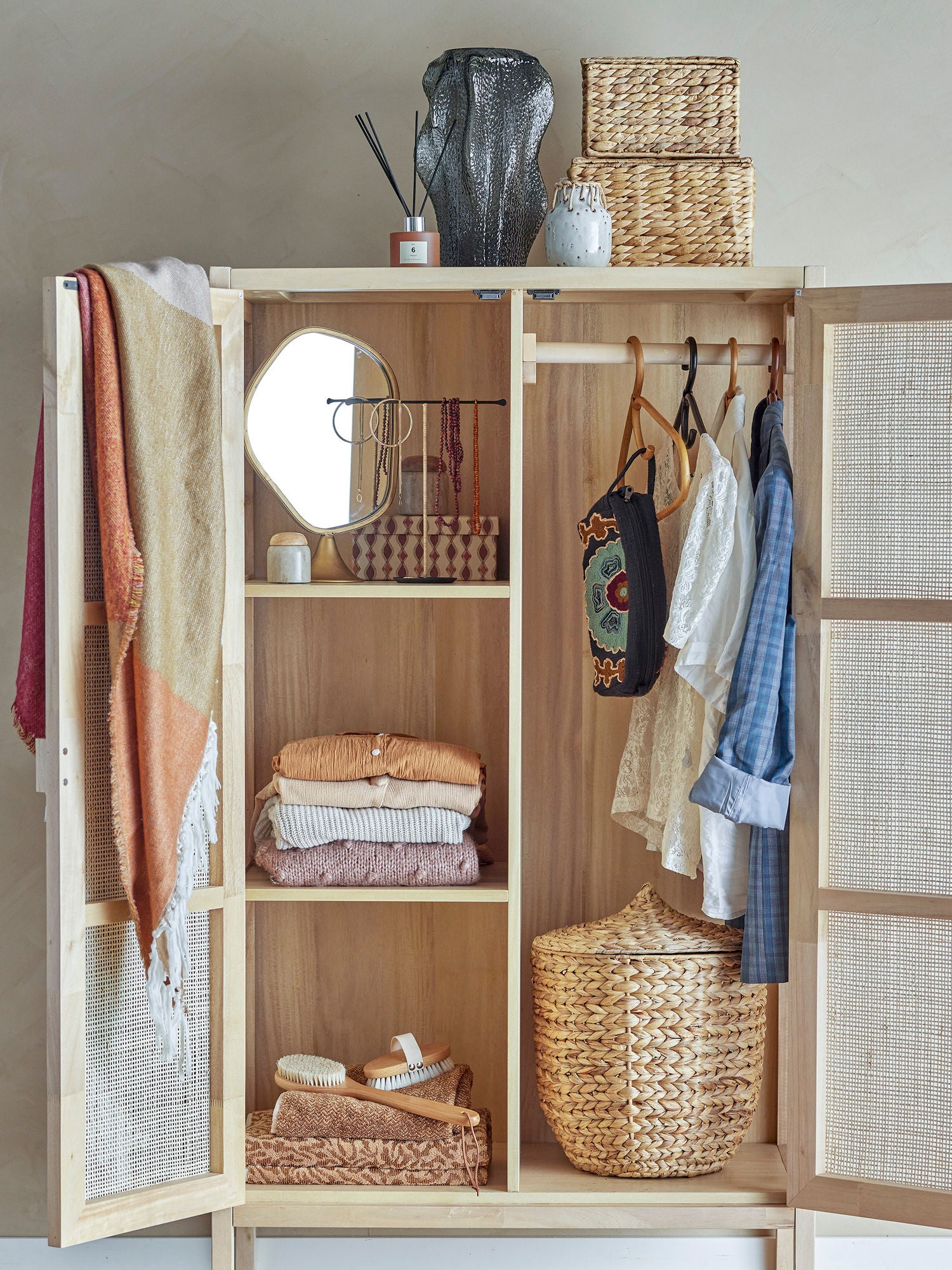 Gabinete de Bloomingville Marikka, Nature, FSC® 100%, Pine