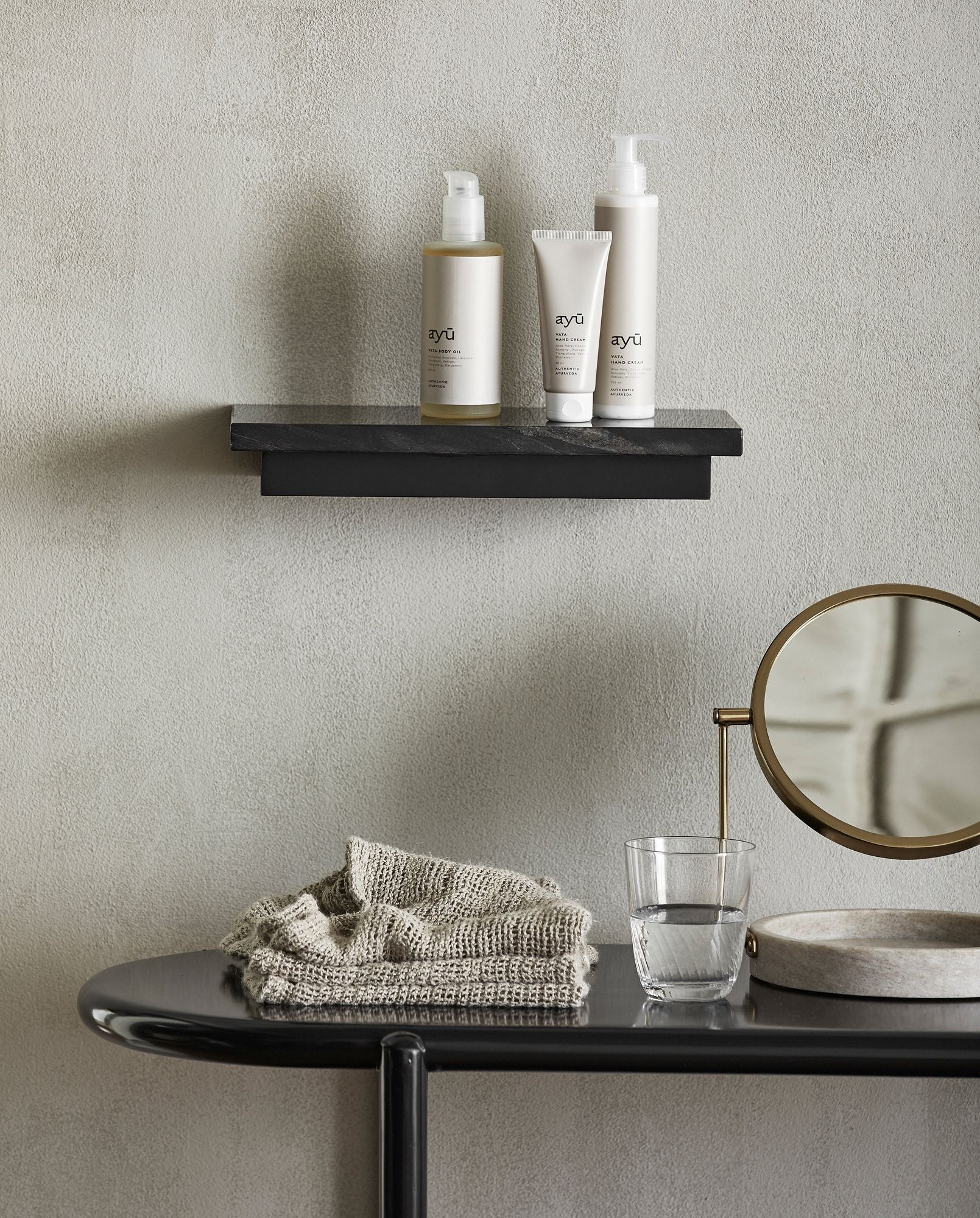 Garo bebendo vidro - H9.5 cm - vidro transparente