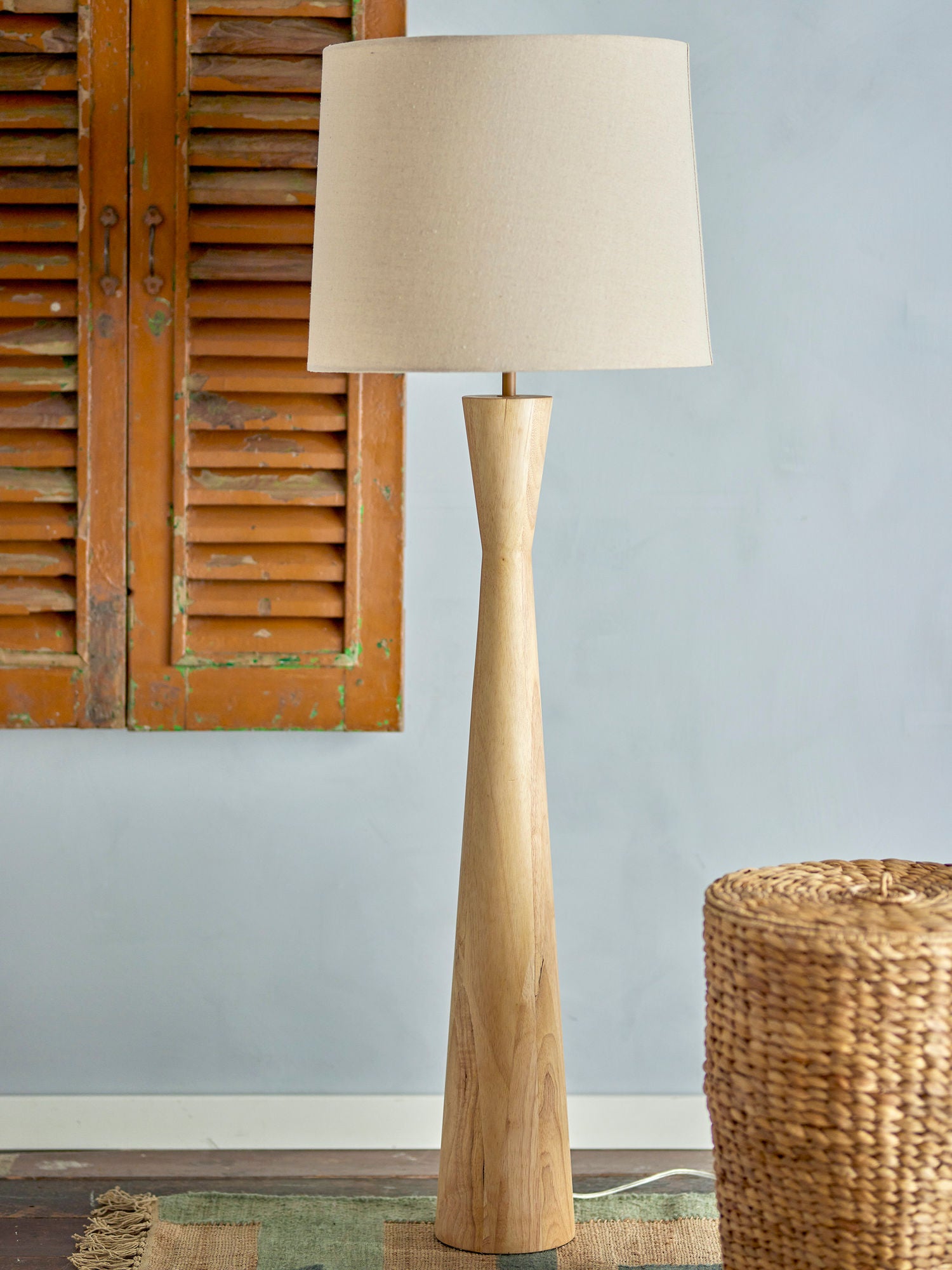 Coleção criativa Leonor Floor Lamp, Nature, Rubber Tree