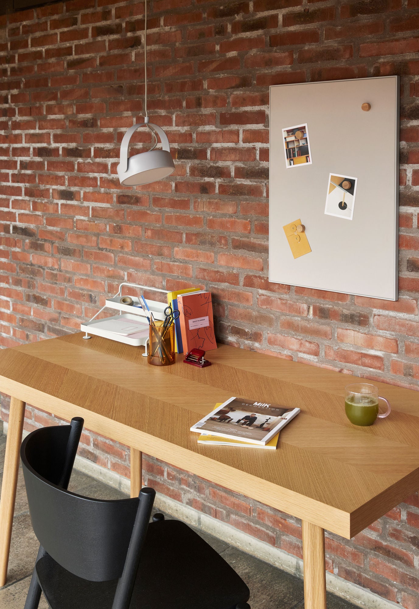 Hübsch Era Blackboard cinza médio