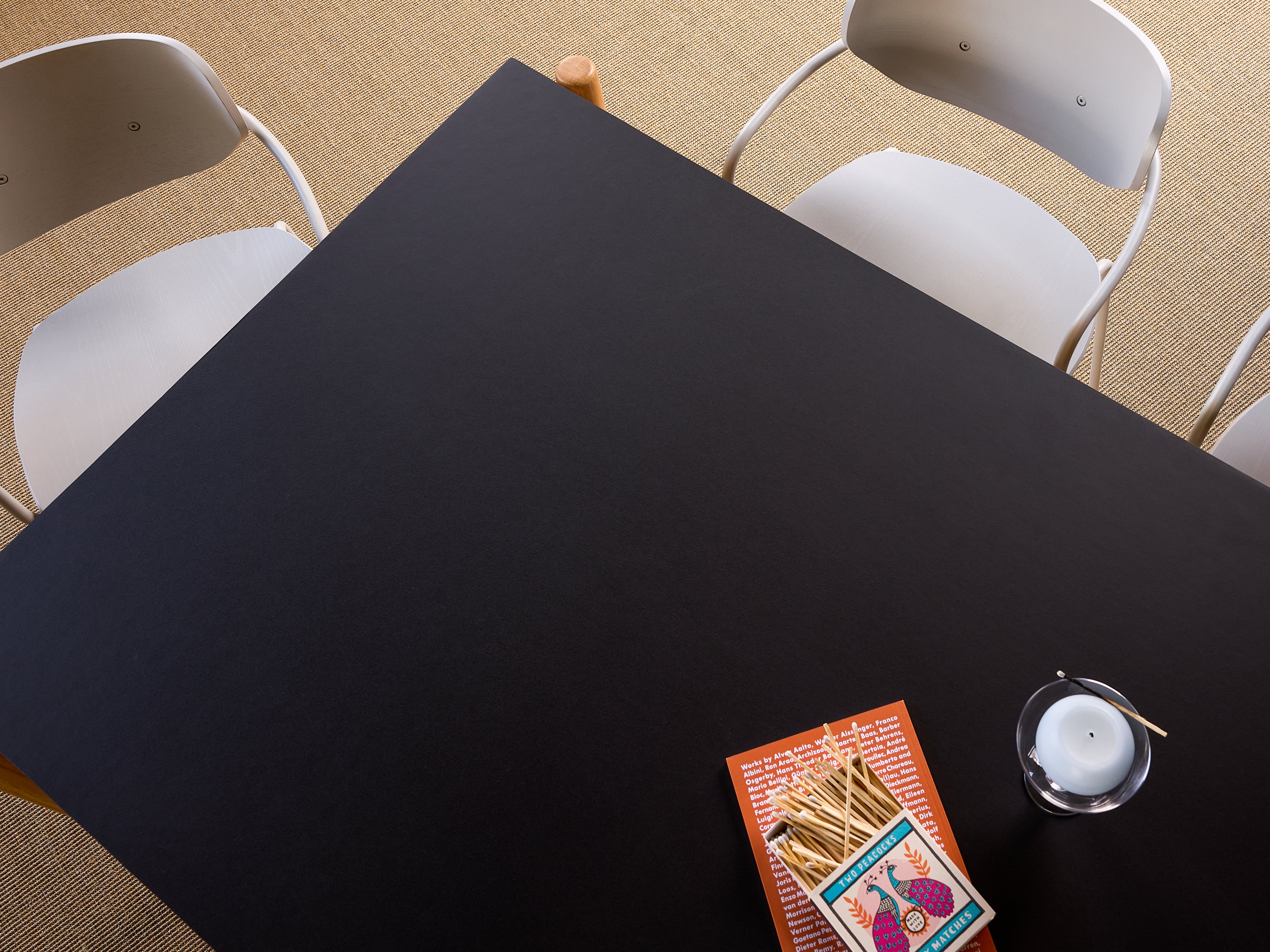 Mesa de Jantar Oblíqua Retangular Preta - 190x107xh75cm