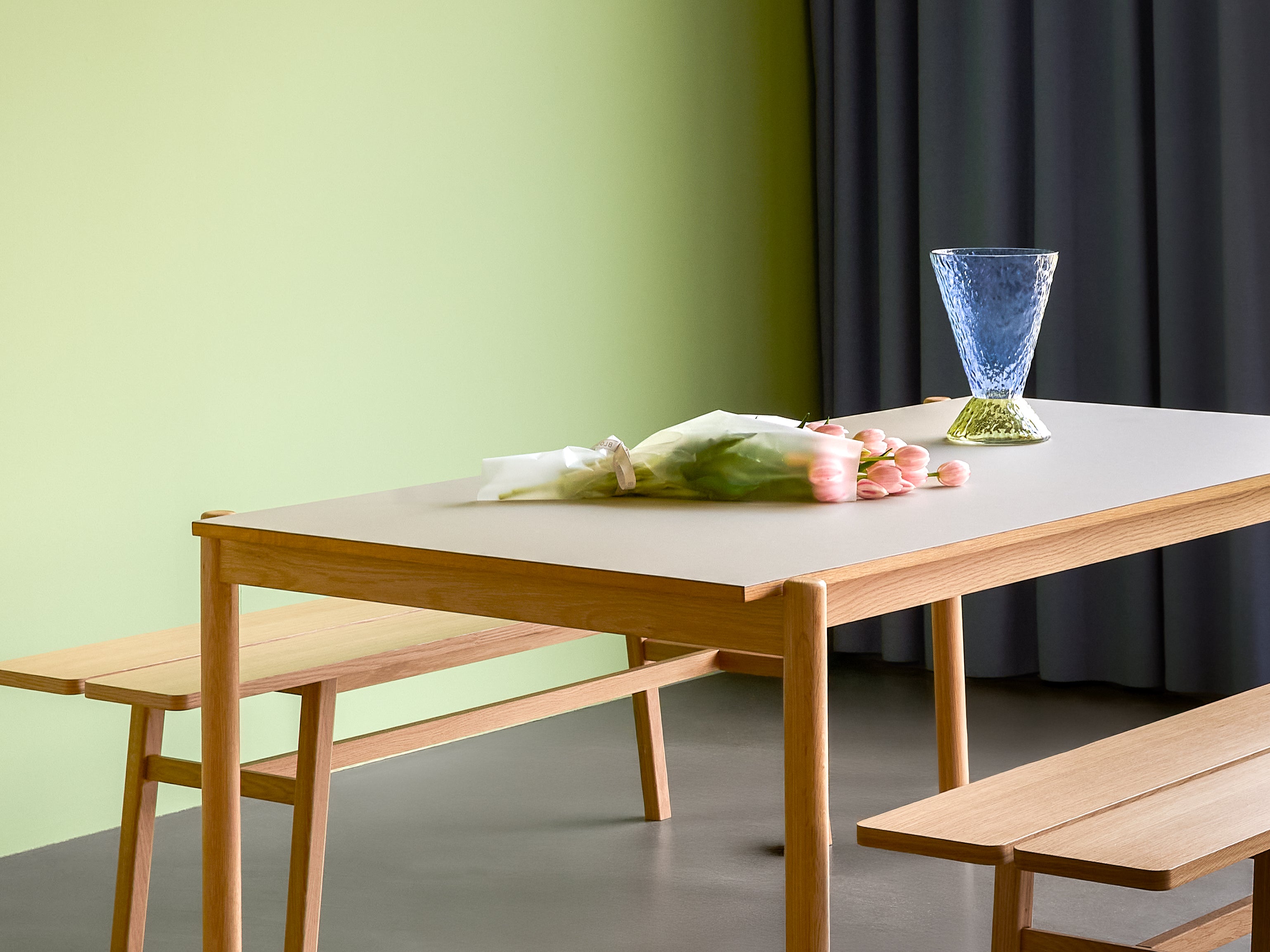 Mesa de Jantar Oblíqua Retangular Cinza - 190x107xh75cm