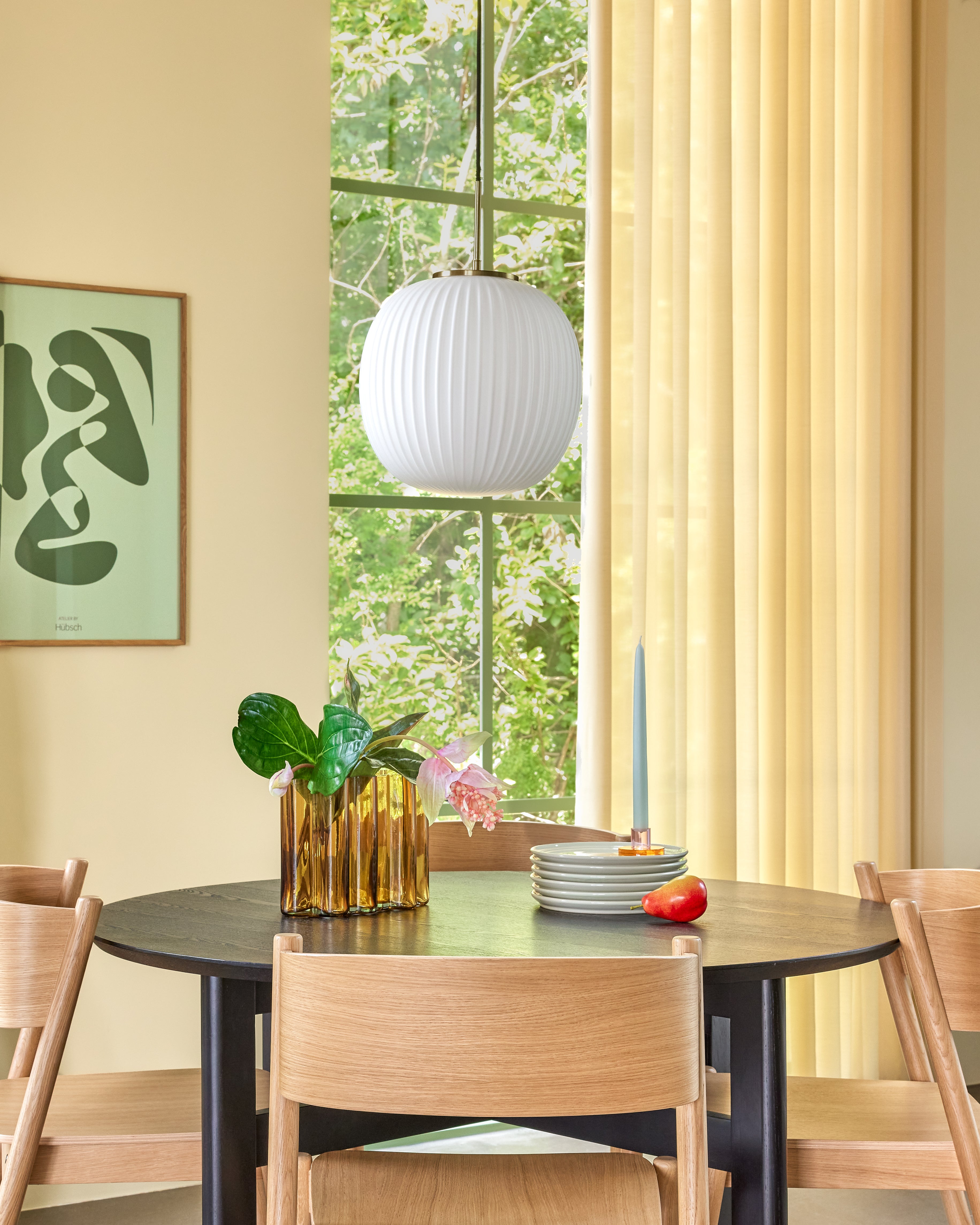 Mesa de jantar Fjord preto grande - Ø140xh74cm