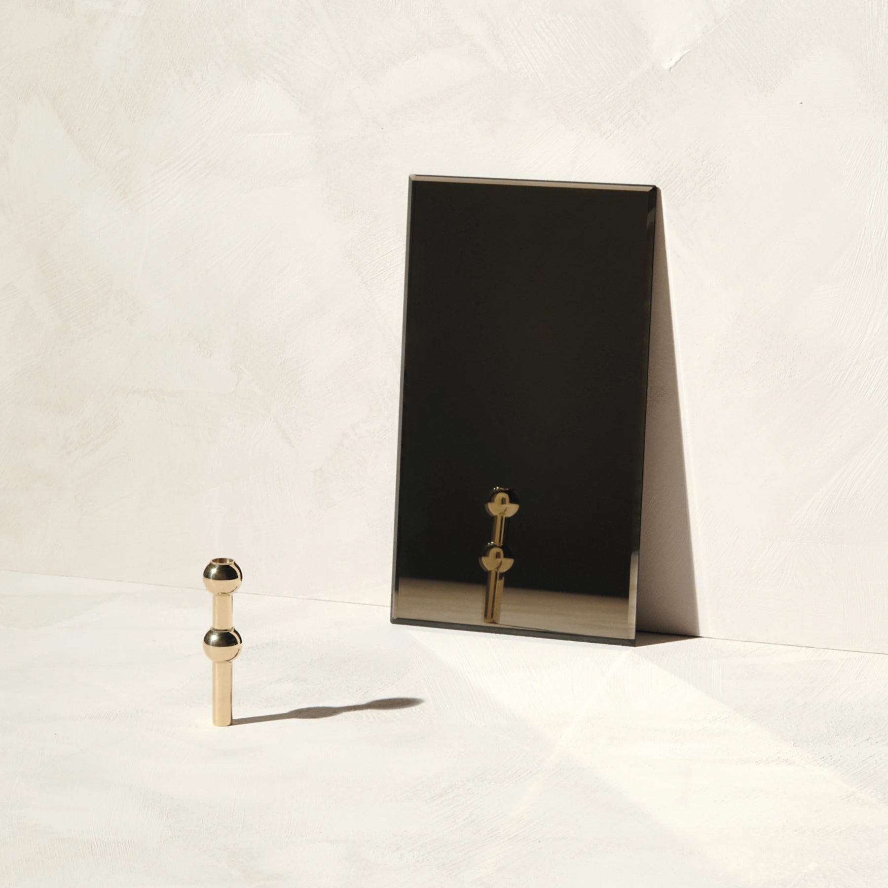 STOFF Nagel Vase, massiv messing - STOFF - DesignGaragen.dk