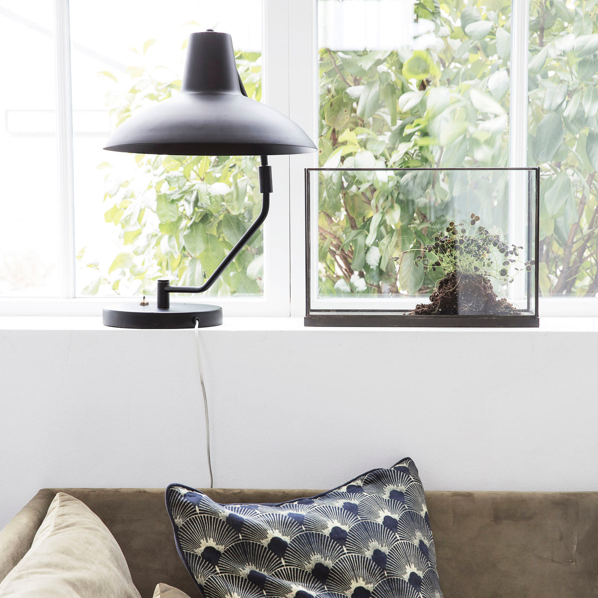 House Doctor - Caixa expositora, Metálica antiga - l: 40 cm, l: 11 cm, h: 27 cm