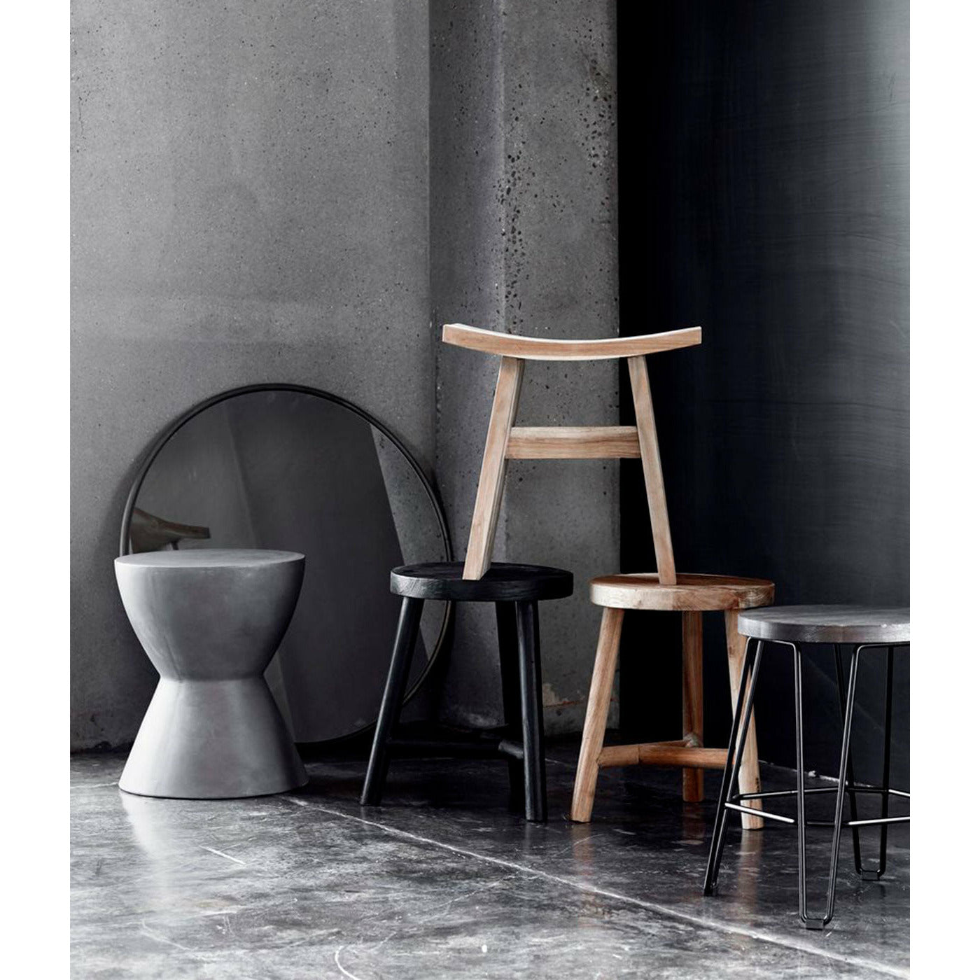 Vægspejl rundt Copenhagen S - Sort - Jern - D: 1,5 Ø: 80 cm - Muubs - DesignGaragen.dk