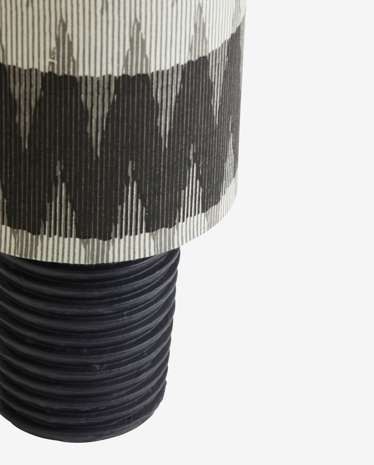Lâmpada de mesa Aine - preto