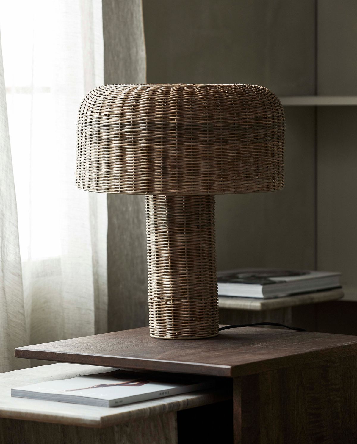 Lâmpada de mesa de atum em cana -de -açúcar trançada - H50 cm - Natureza