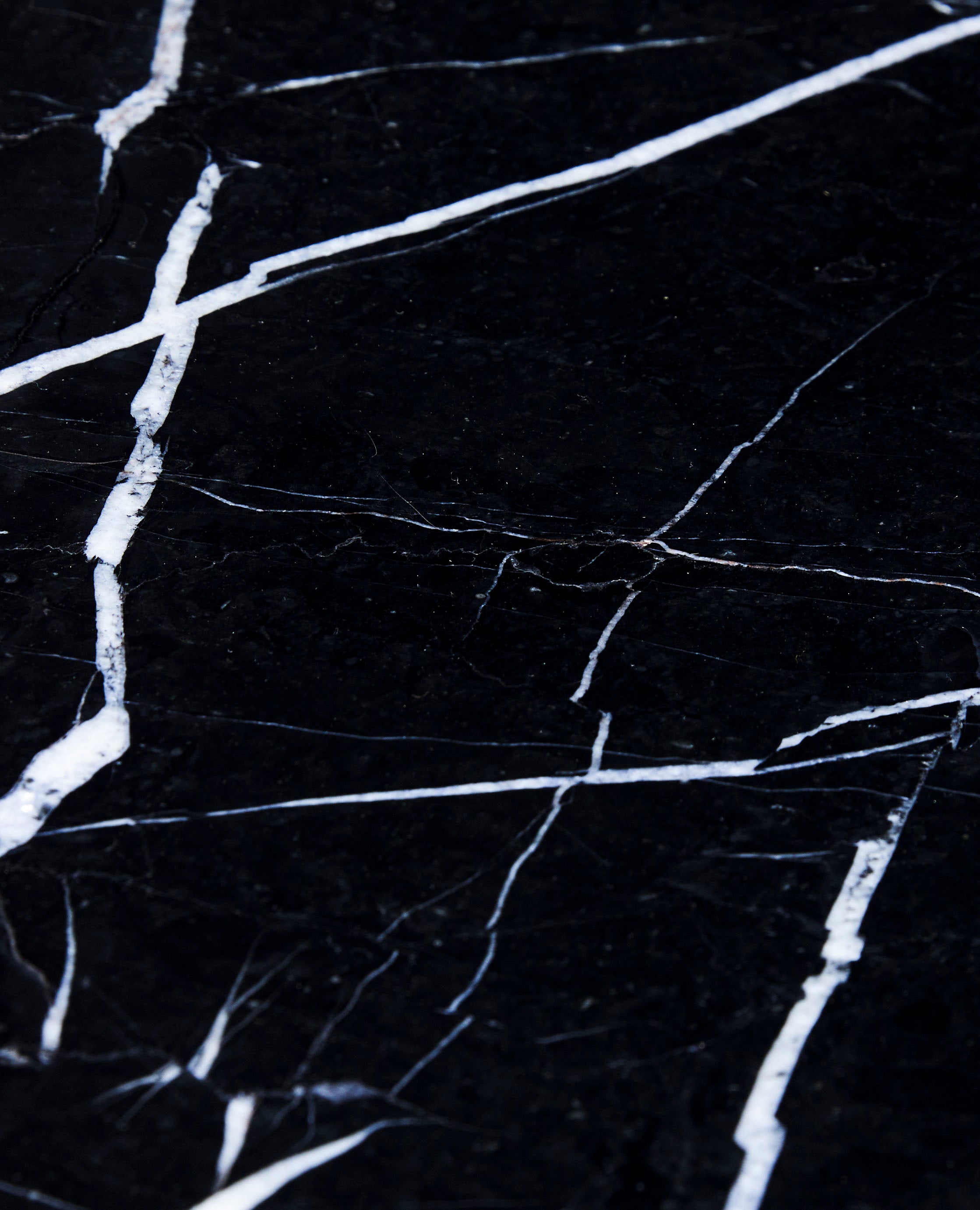 Tabela lateral bruta preto/natureza - 60x40xh42cm