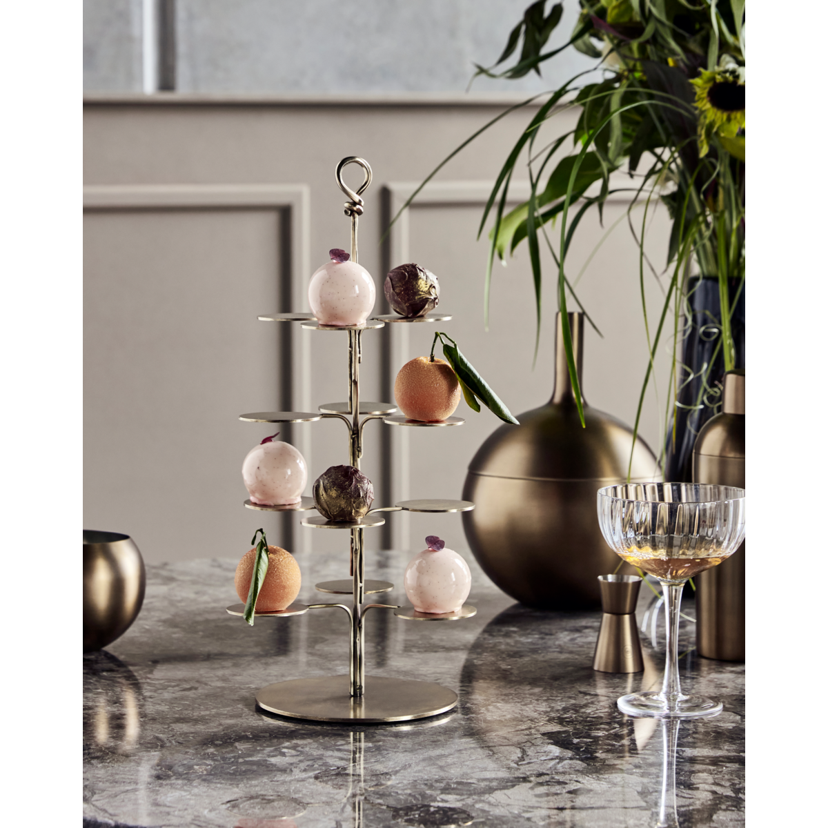 Estabelecimento, Hdeny, Brass Antik