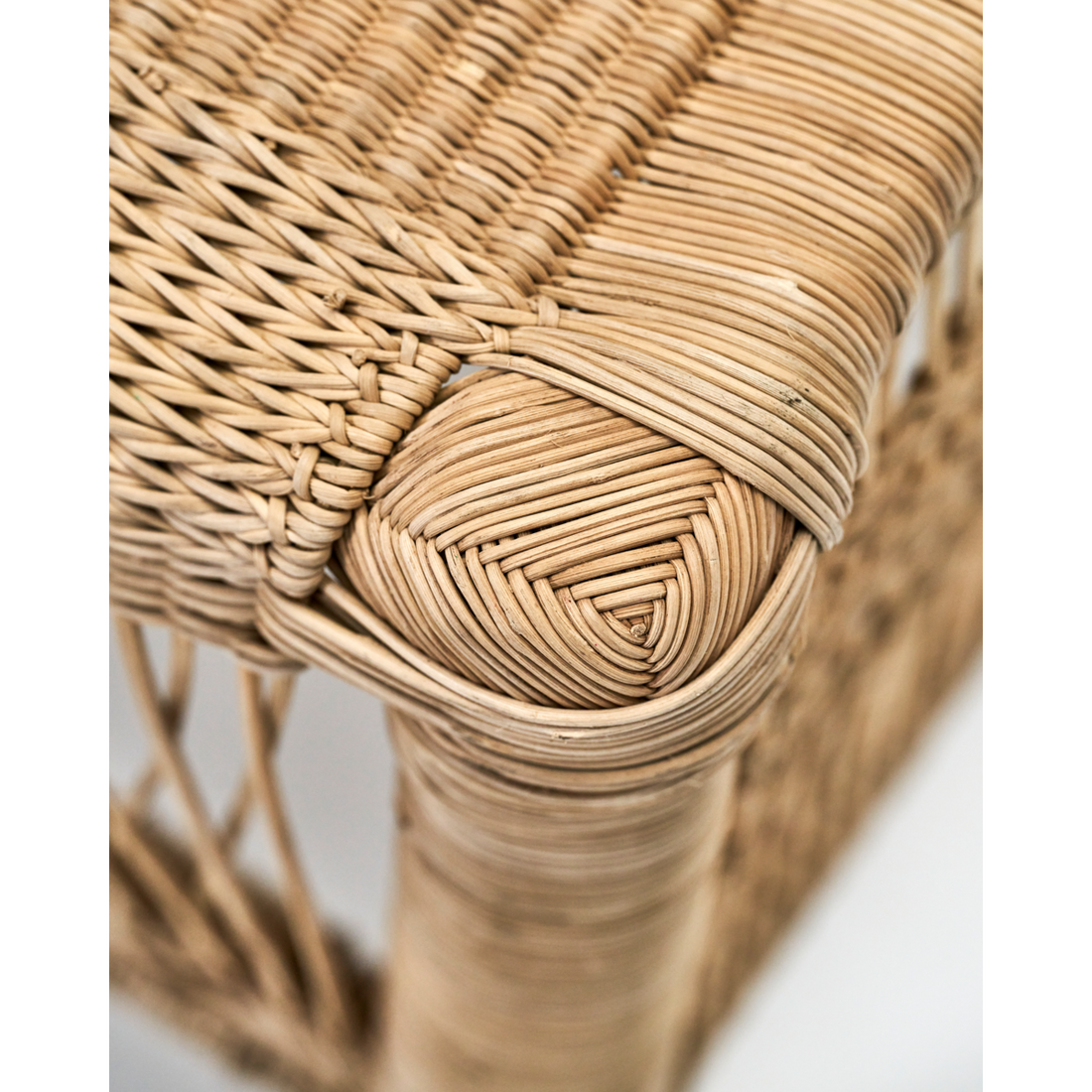 Disas, Hdrika, natureza