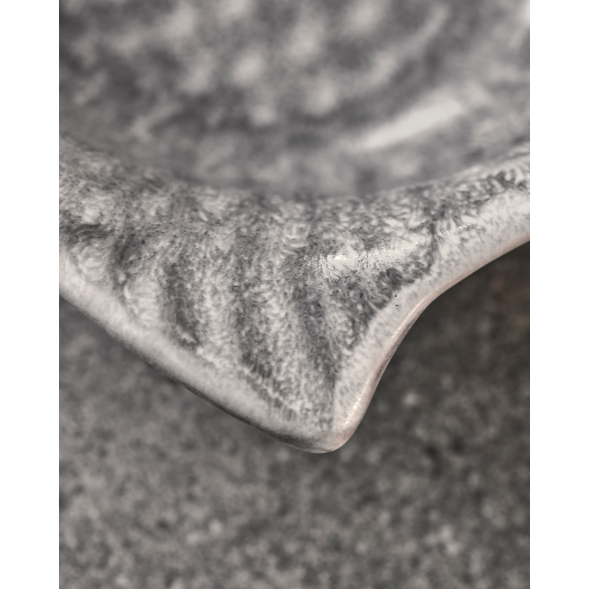 Prato de servir, hdmaki, cinza