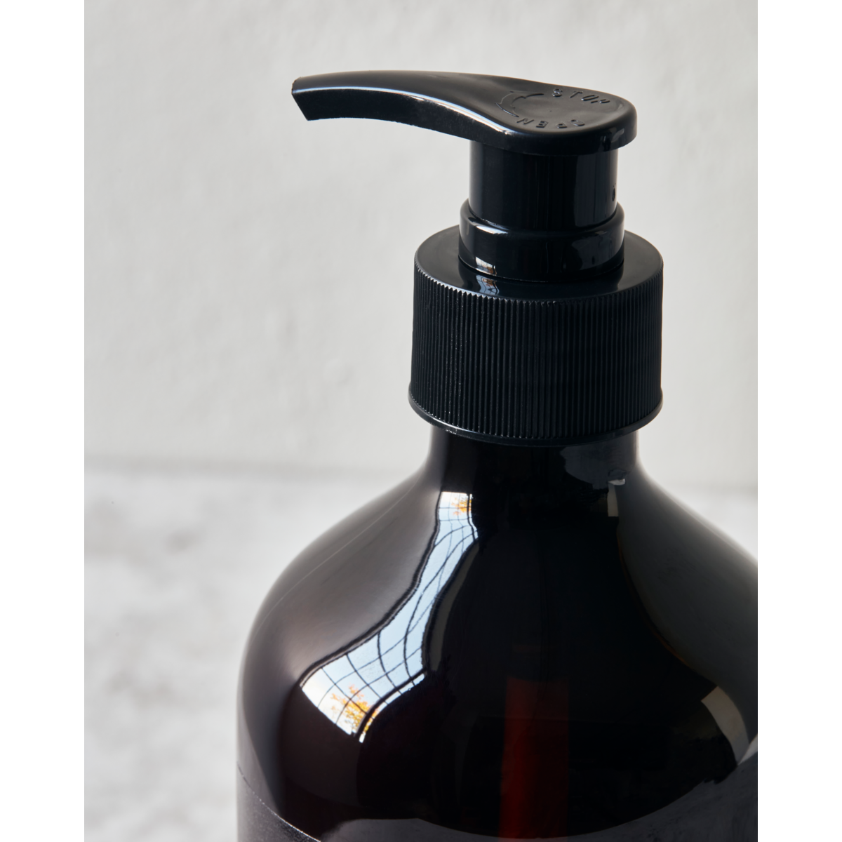 Detergente para lavar louça, ninho de ervas, marrom