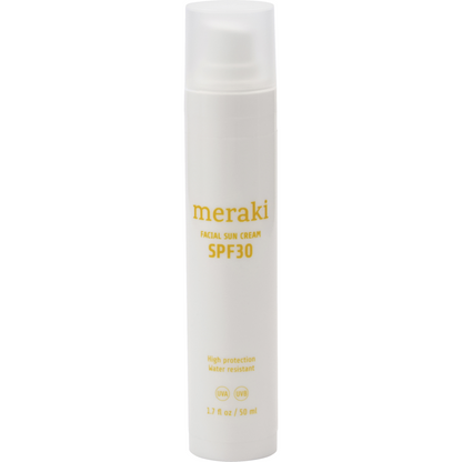 Creme de sol no rosto, levemente perfumado, branco