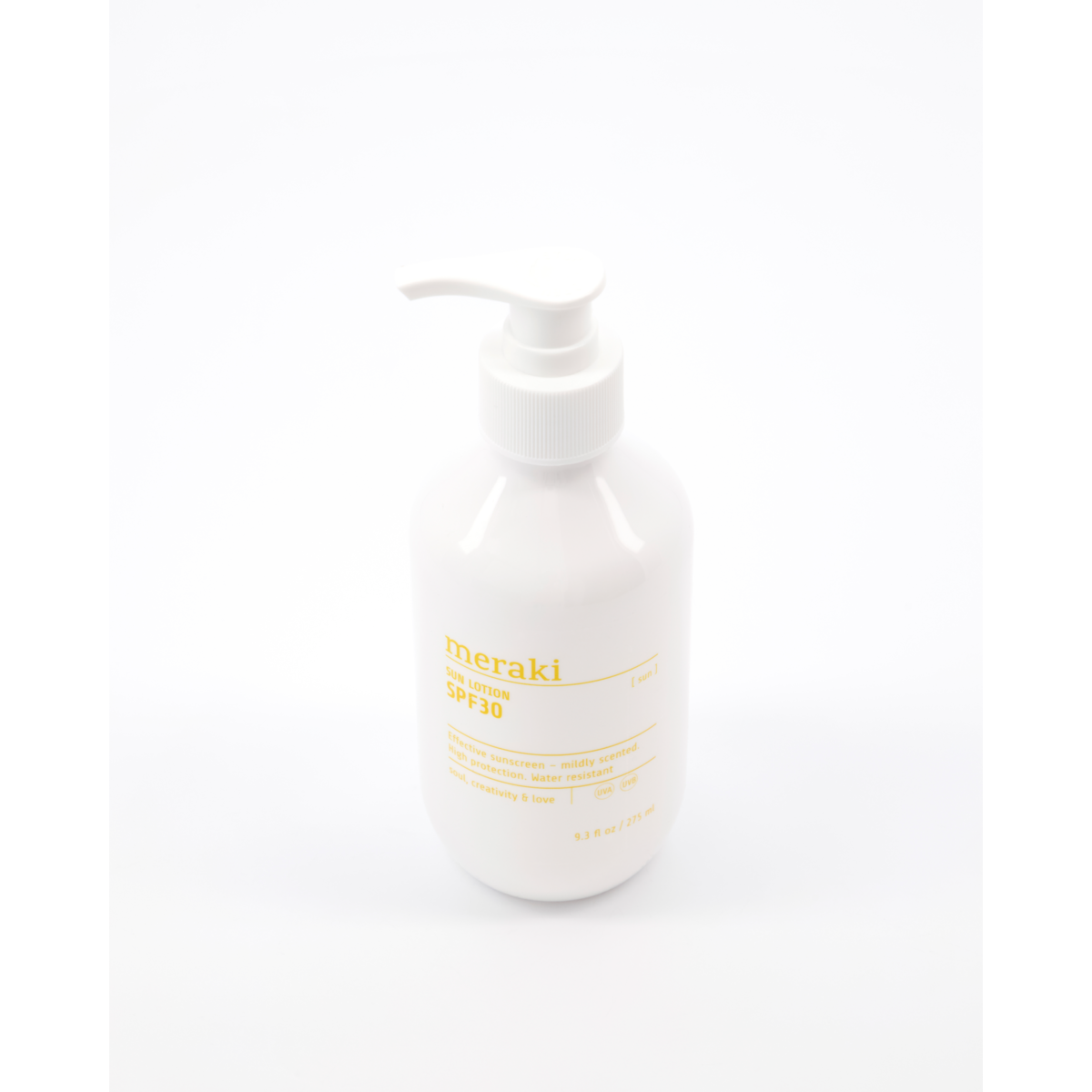 Loção solar, levemente perfumada, branca