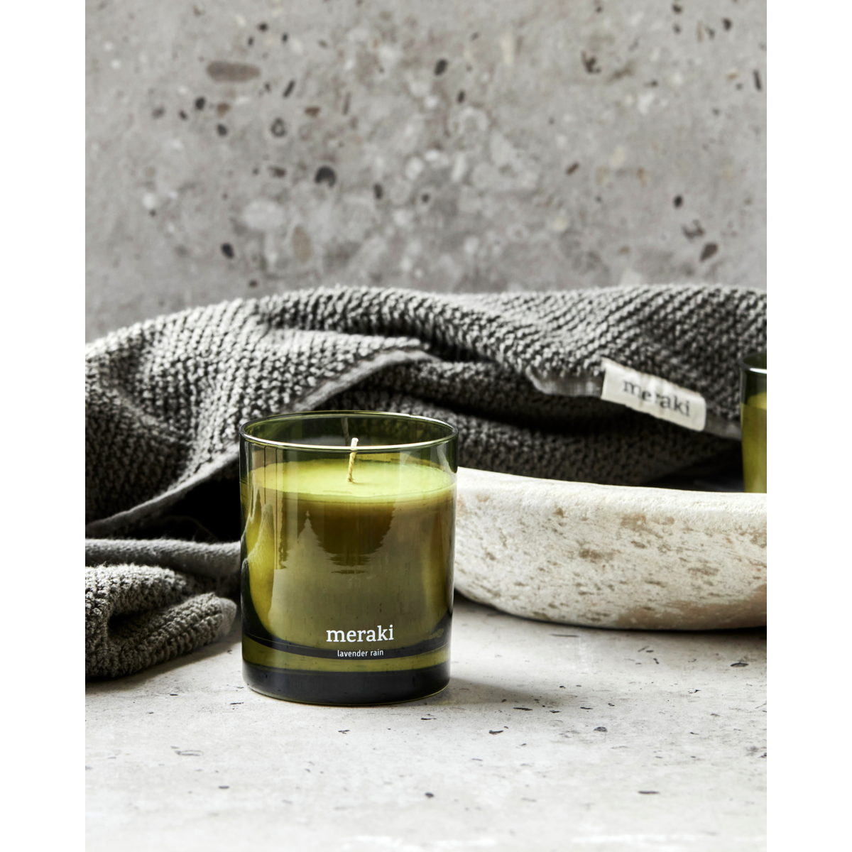 Velas perfumadas, chuva de lavanda, verde