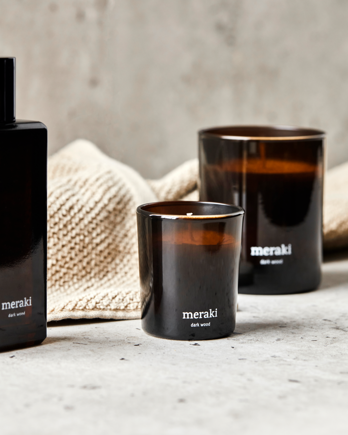 Vela perfumada, madeira escura, 60 g