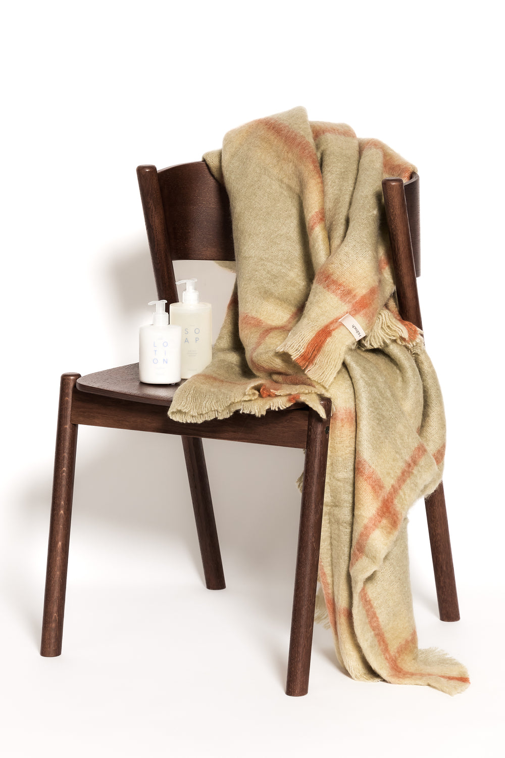 Cadeira de Jantar Oblíqua Marrom - 55x51xh80cm