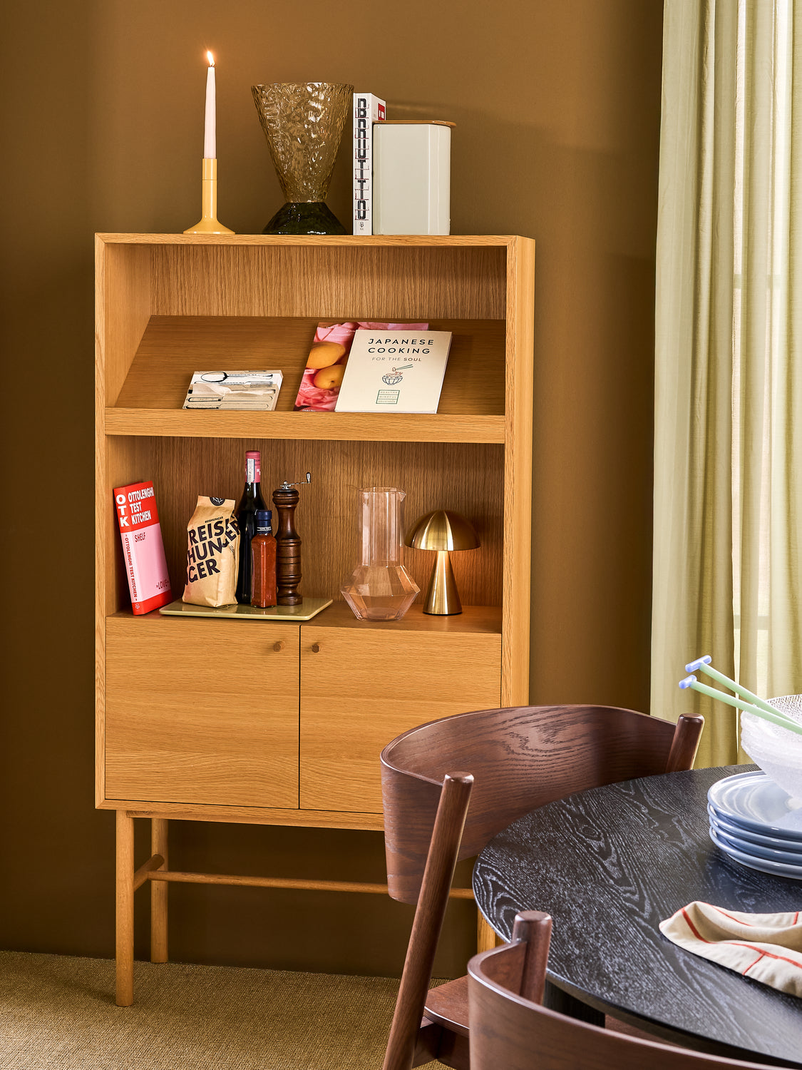 Cadeira de Jantar Oblíqua Marrom - 55x51xh80cm