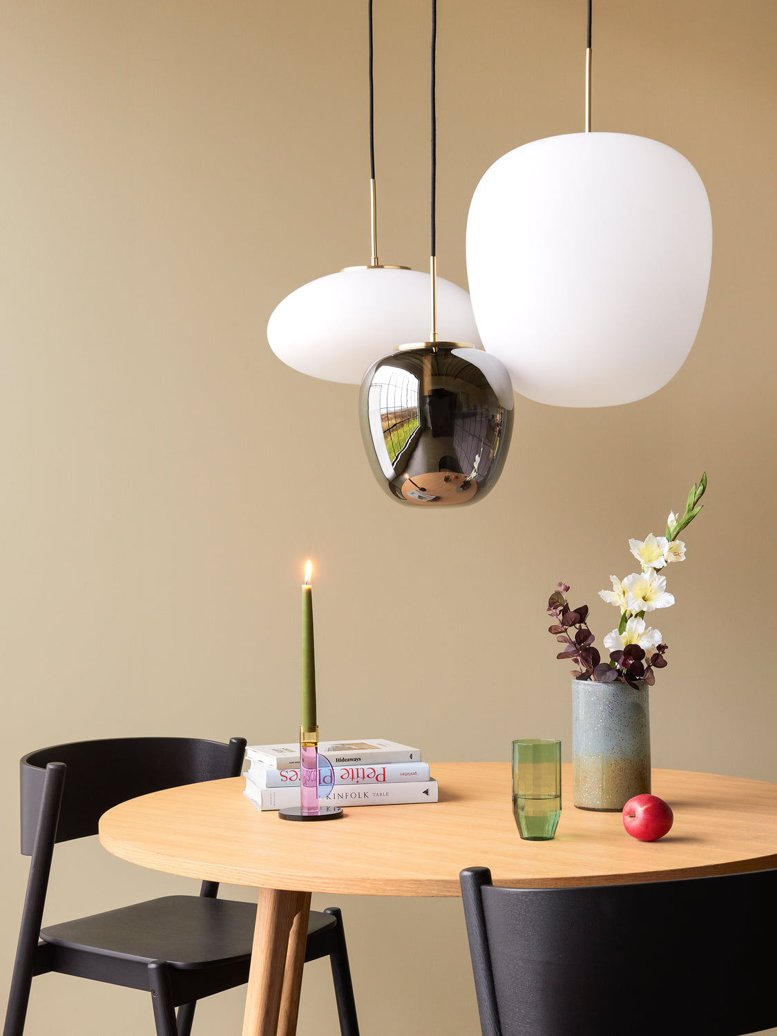 Cadeira de jantar oblíqua preta - 55x51xh80cm