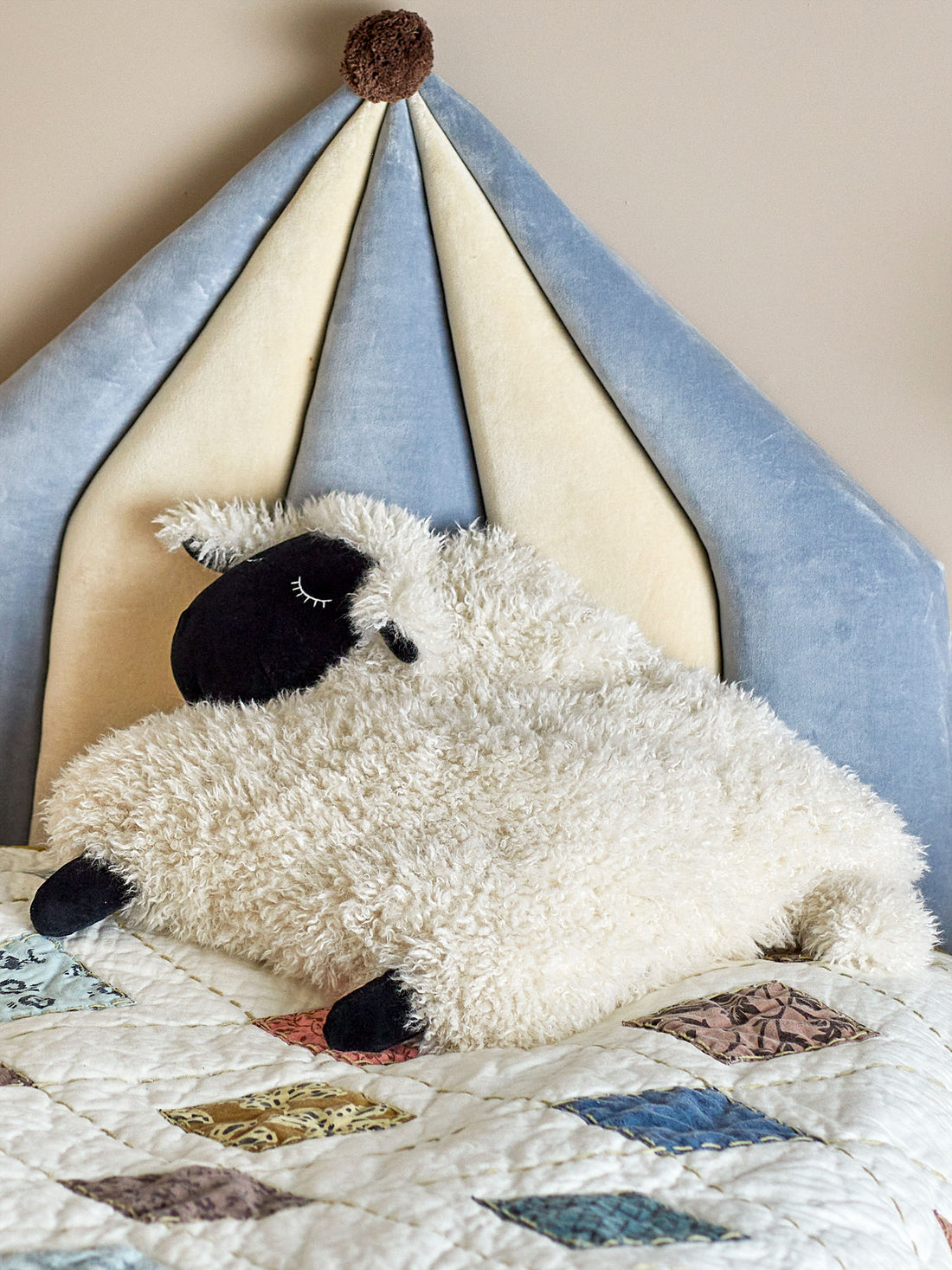 Bloomingville Mini Dolly Cushion, White, Polyster