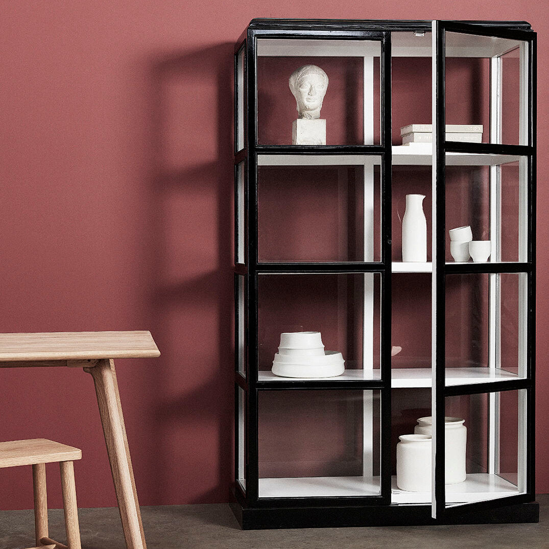 Vitrine Preto/Branco - 110x50xh187cm