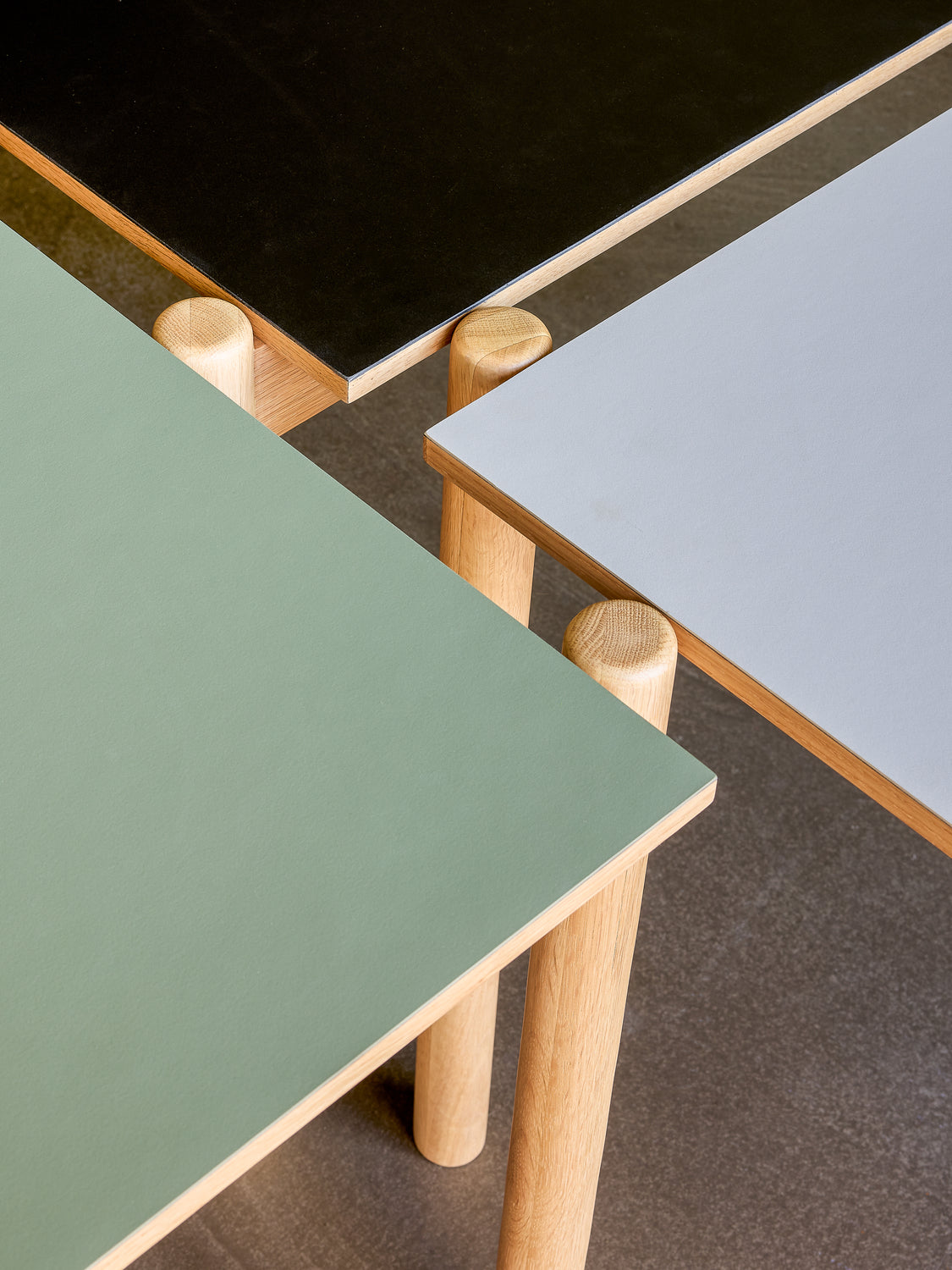 Mesa de Jantar Oblíqua Retangular Verde Oliva - 190x107xh75cm