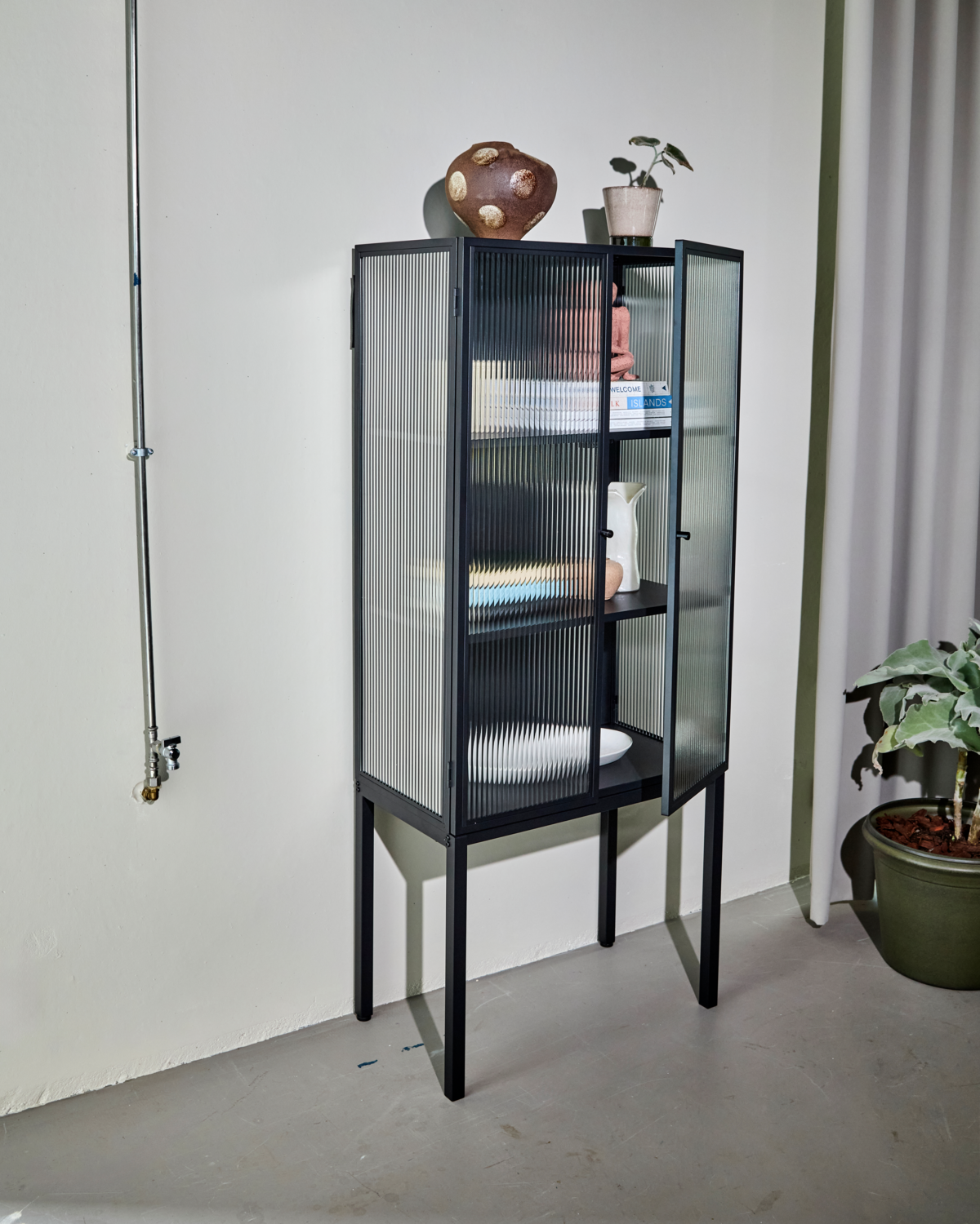 Vitrine, HDCabin, Preto