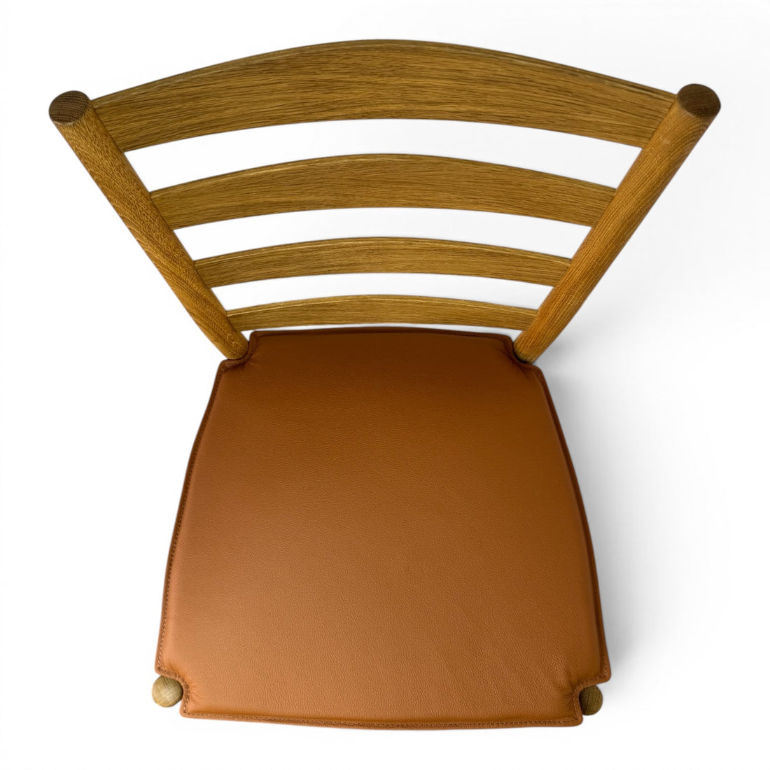 Almofada para cadeira de igreja BM400 de Kåre Klint - em couro conhaque