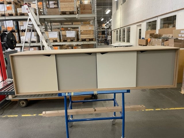 Modelo de exposição - Móveis Andersen - S1 S1 - L200XD50XH68 CM - OAK/SOAP com portas multicoloridas