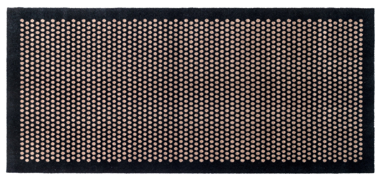 GULVMÅTTE 90 x 200 CM - DOTS/SORT SAND - Tica Copenhagen - DesignGaragen.dk