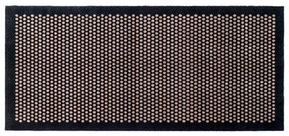 GULVMÅTTE 90 x 200 CM - DOTS/SORT SAND - Tica Copenhagen - DesignGaragen.dk