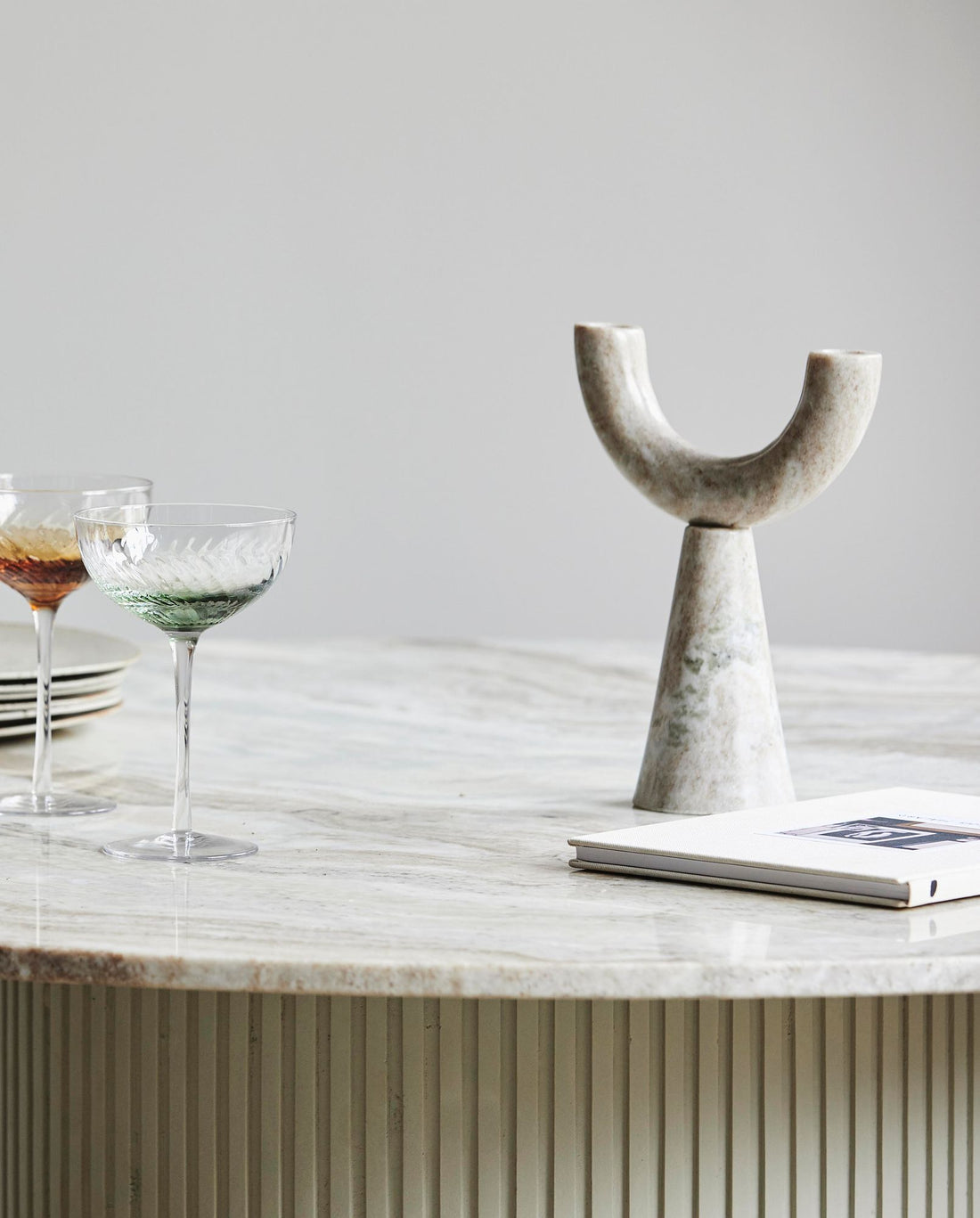 Rif Candlestick em mármore - H26,5 cm - marrom claro