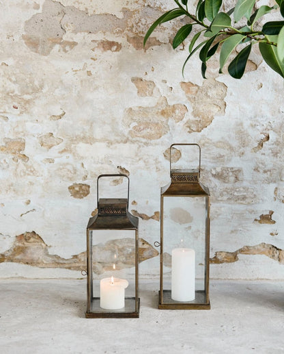 Lanterna ANTIGA em ferro - h30 cm - acabamento dourado