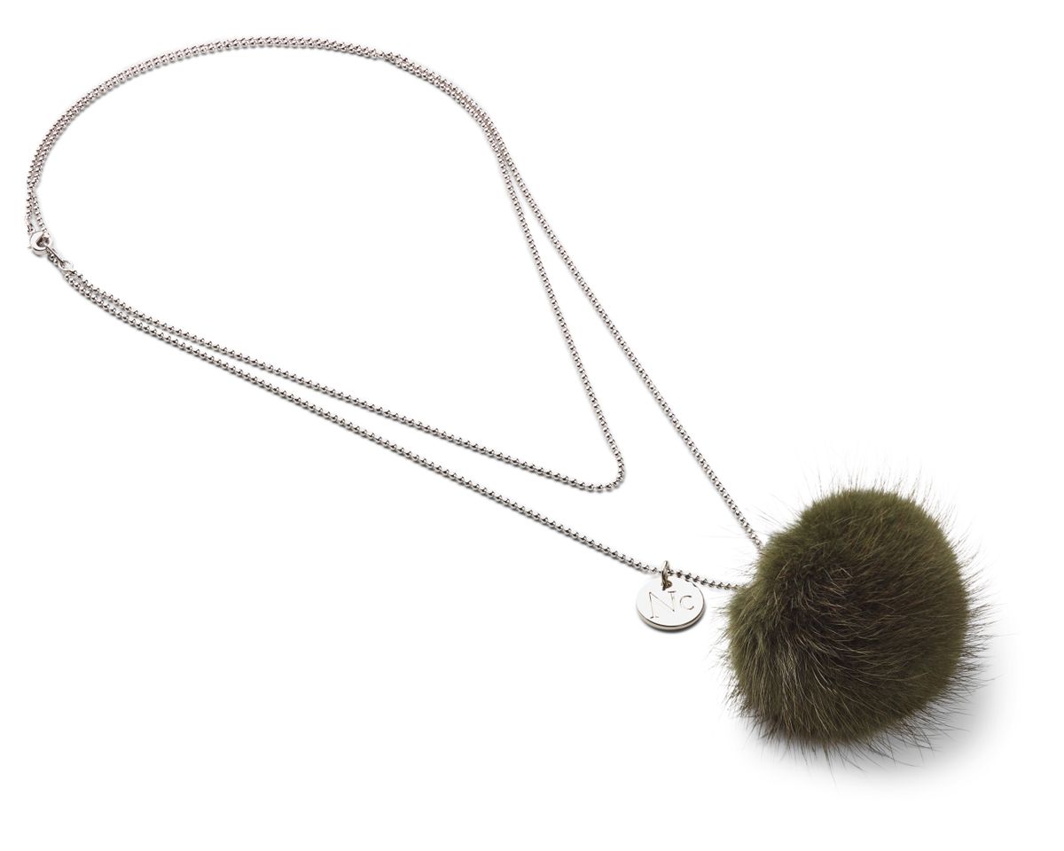Colar pom pom