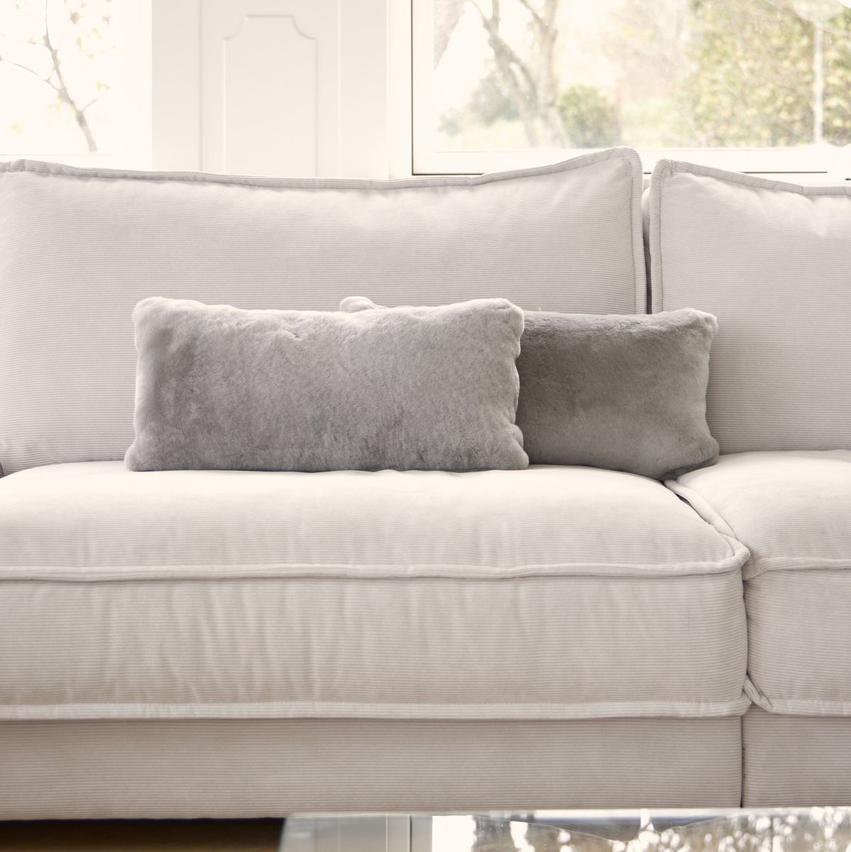 Almofada de pele de cordeiro | Mocassim | Dupla Face | 28x56cm