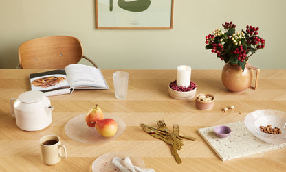 Mesa de jantar em espinha de peixe Hübsch grande natural