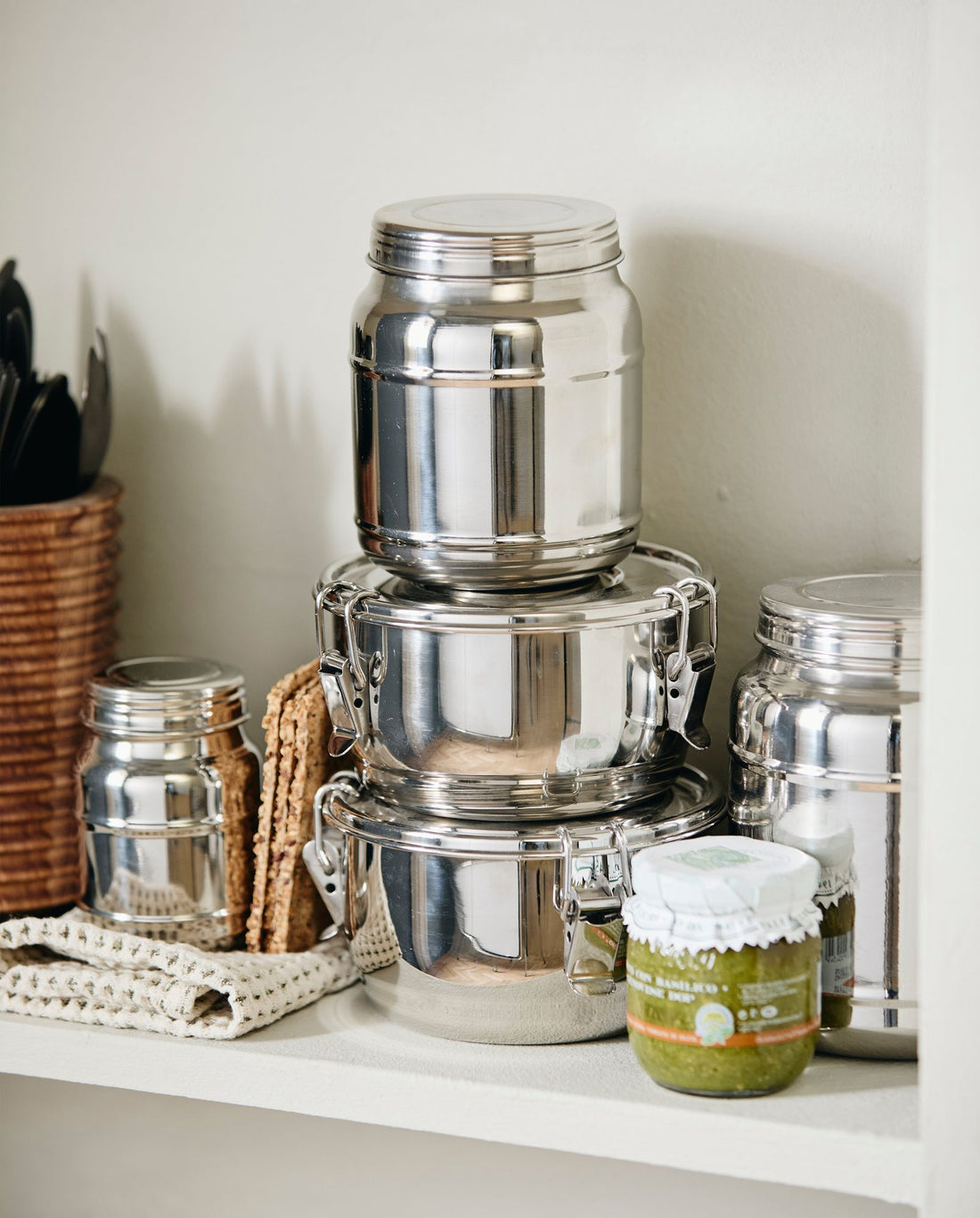 Lata de armazenamento CANI em aço inoxidável com tampa - 1100 ml