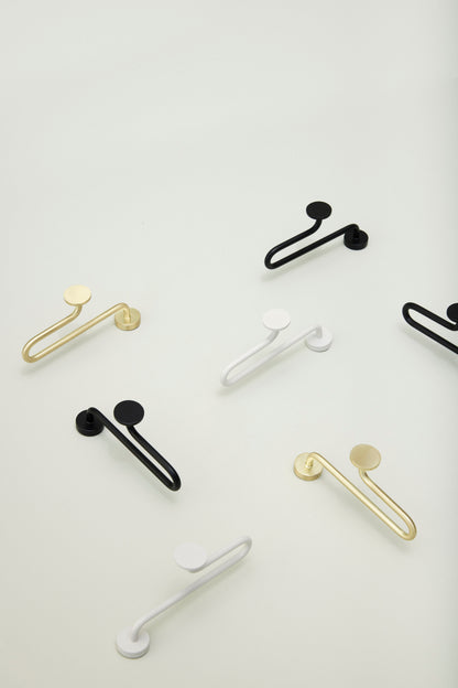 Gancho giratório cor latão - 7x2,5xh13cm